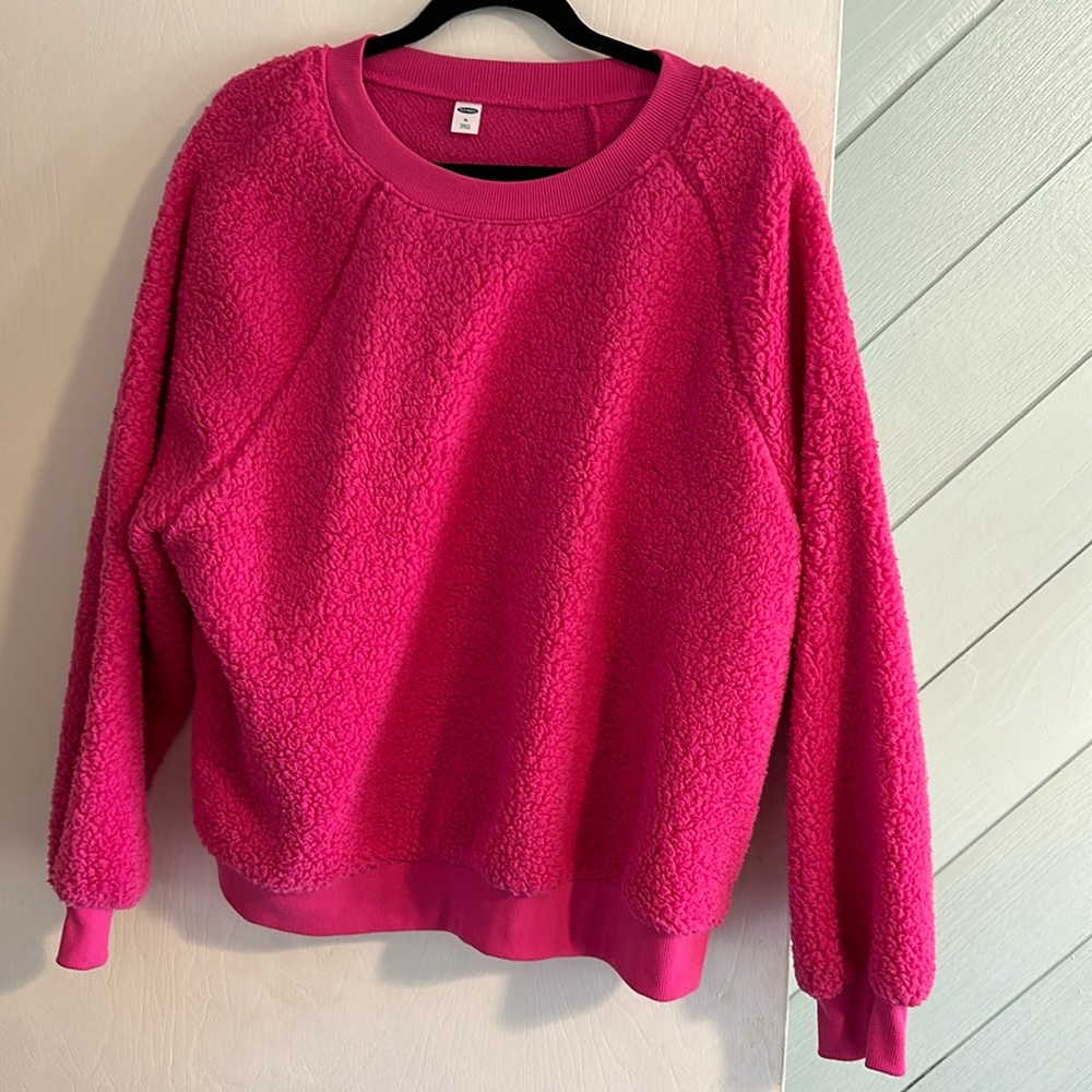 Fuzzy pint sweater or sweatshirt